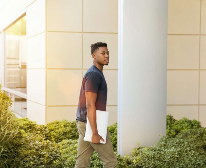 linkedin sales solutions h448yp0t2qQ unsplash linkedin sales solutions h448yp0t2qq unsplash