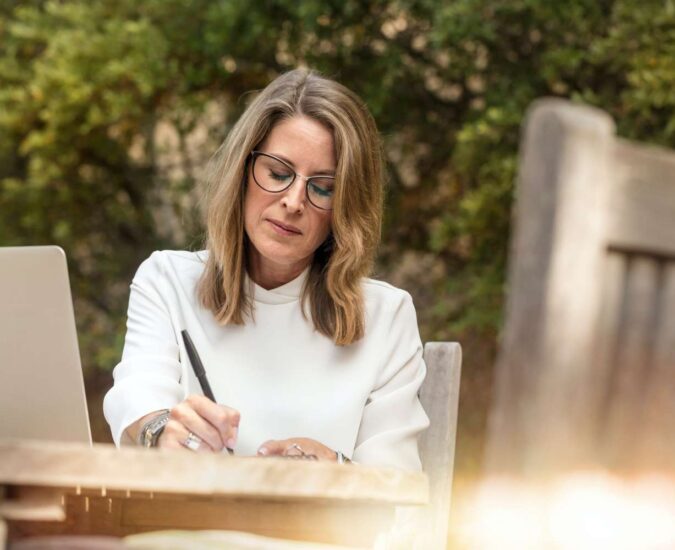 linkedin sales solutions rkmQRHZqHyU unsplash linkedin sales solutions rkmqrhzqhyu unsplash